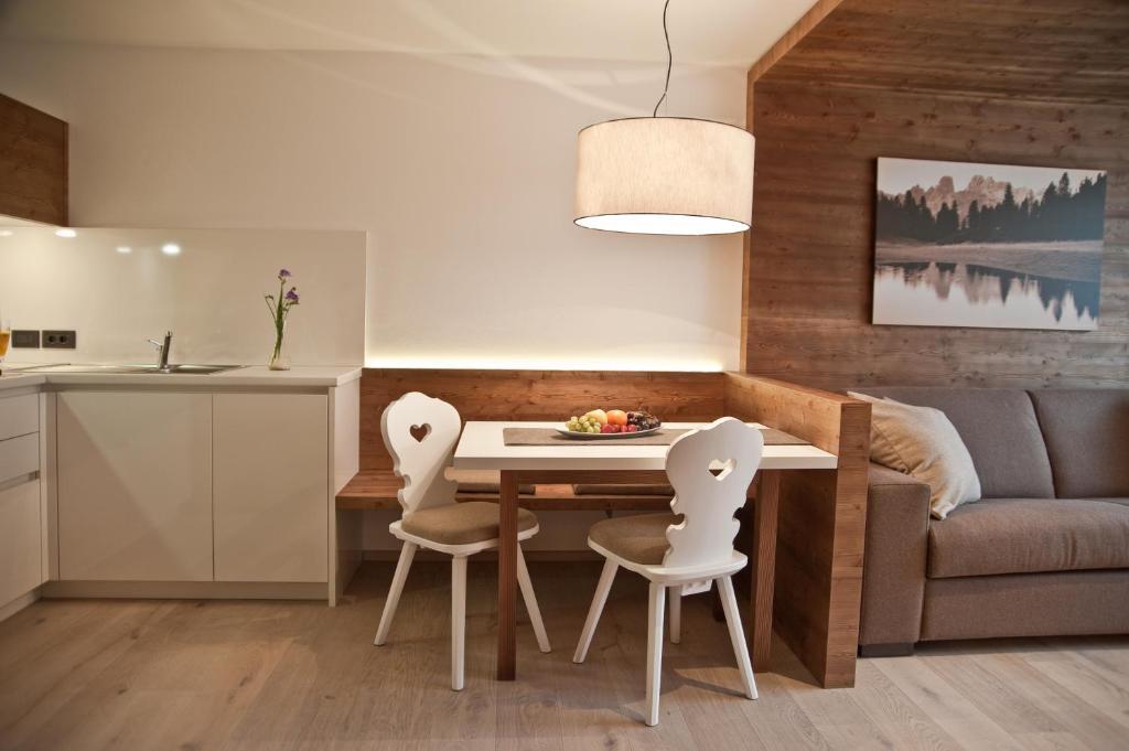 Ariston Dolomiti Residence Dobbiaco Esterno foto